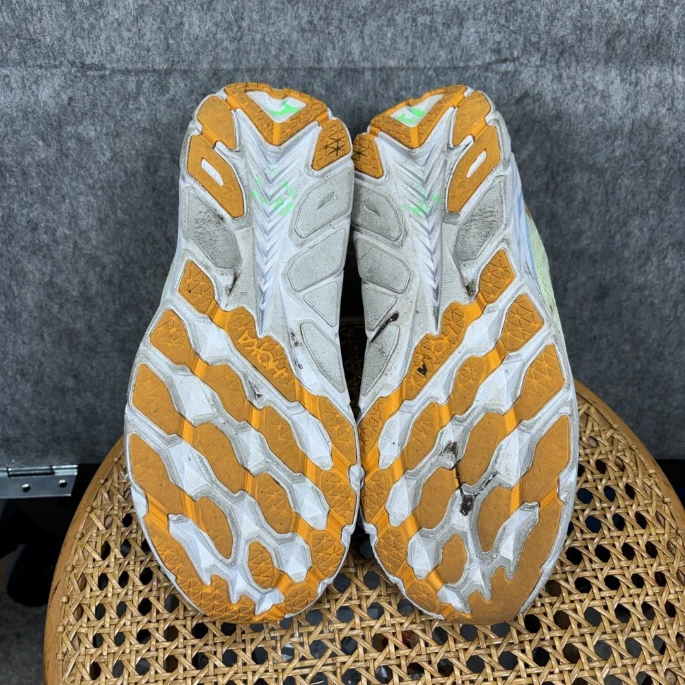 Hoka‎ One Clifton 8 Men's 10.5D Running Shoe Sneaker Light Green Butterfly